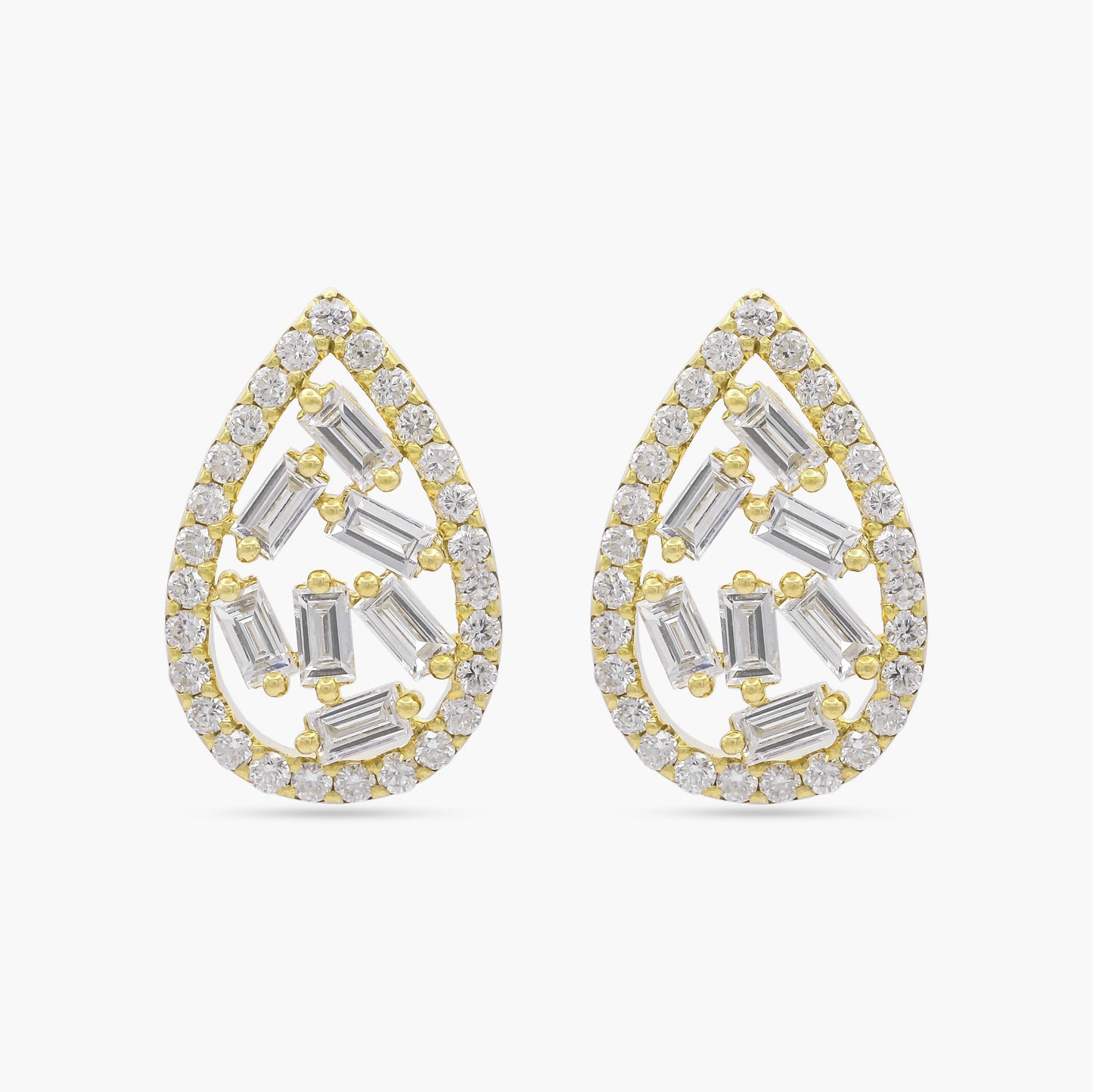 9ct Yellow Gold Pear Shaped Diamond Stud Earrings