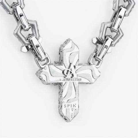 Cross pendant reverse with engraving